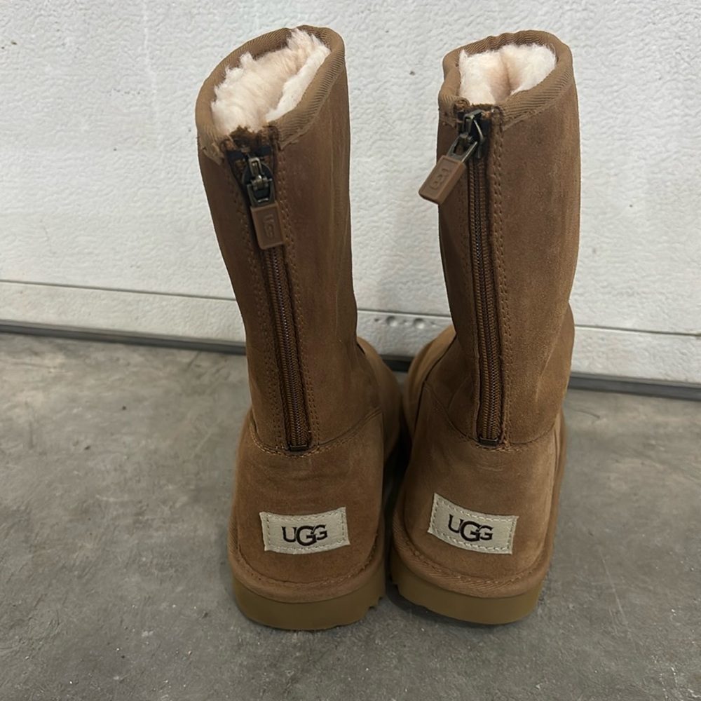 Youth Ugg boots